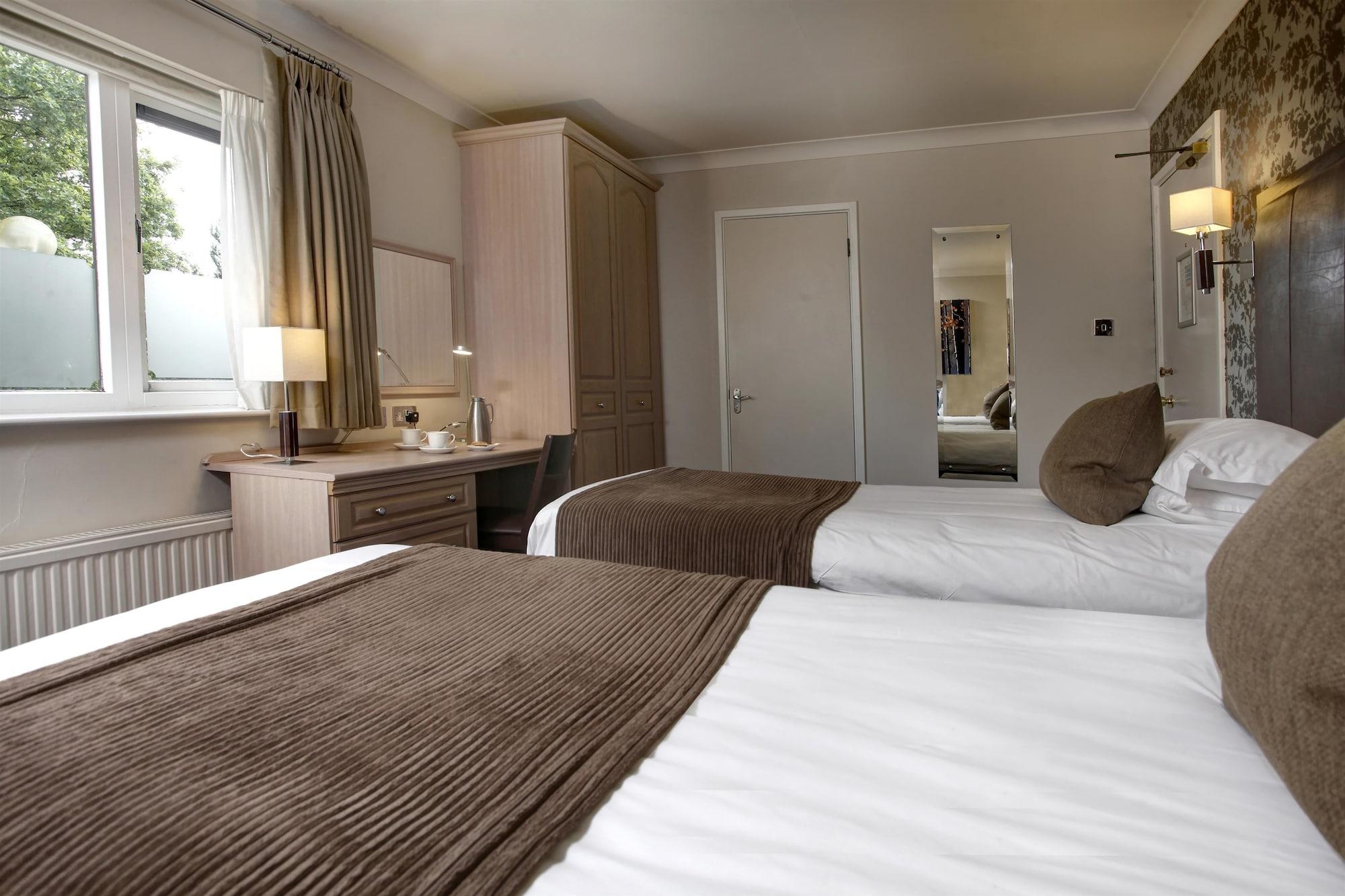 Ivy Hill Hotel, Sure Hotel Collection By Best Western Челмсфорд Екстериор снимка